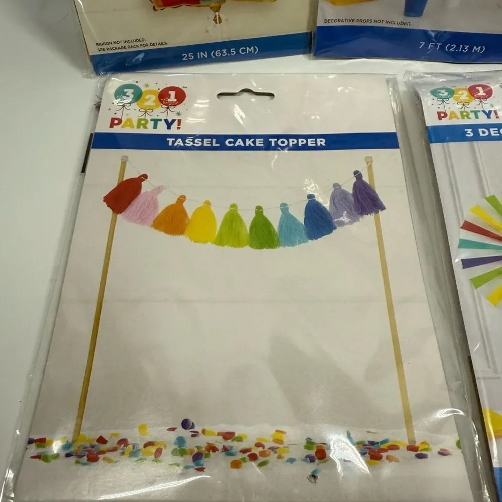 D29   Party Decorations- 7 piece Rainbow party decor - balloons, napkins, garlan